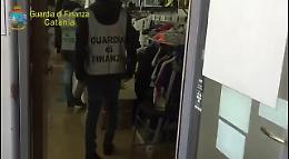 Catania, Gdf scopre commercio sul web di capi contraffatti: due denunce