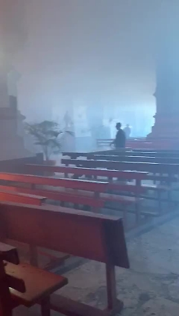 Favara, fiamme dentro la Chiesa Madre