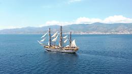 Amerigo Vespucci, Palermo si gode lo spettacolo della celebre nave scuola