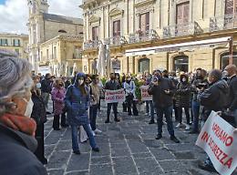 Caltanissetta, la rabbia dei commercianti stremati dalla zona rossa