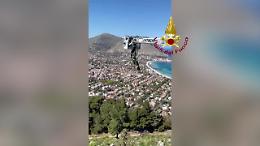 Ciclista cade dentro scarpata a Monte Pellegrino: ecco come lo hanno recuperato