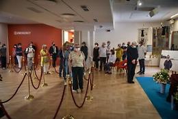 Camera ardente Gino Strada: in aumento la coda dei visitatori