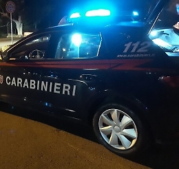 Danneggiano casa di un giovane a Partinico: denunciati