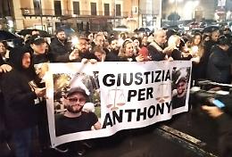 Il giallo della morte di Anthony Bivona, disposta la riesumazione della salma: tutti gli aspetti oscuri
