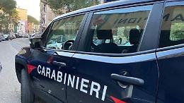 Danneggia l'auto del nipote durante una rissa e viene denunciato