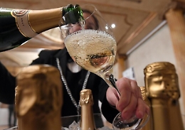 Spumante italiano da record, un miliardo di bottiglie prodotte nel 2021
