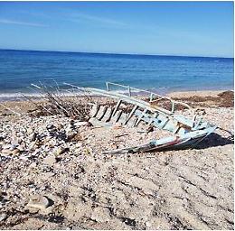 Dal legno dei barconi di Lampedusa, gli strumenti per l'Orchestra del mare