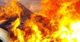Notte di fuoco a Riesi: fiamme ad un auto si propagano ad altri due mezzi