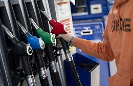 Caro carburanti, la ricetta della Cna: «Trattenere in Sicilia parte delle accise e agire sul prezzo alla pompa»