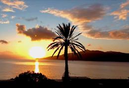 Un'alba eoliana invernale