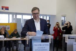 Serbia: Vucic rivendica vittoria a presidenziali e a legislative