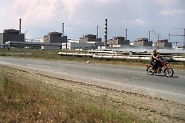 Missili a bassa quota sopra centrale nucleare a Zaporizhzhia