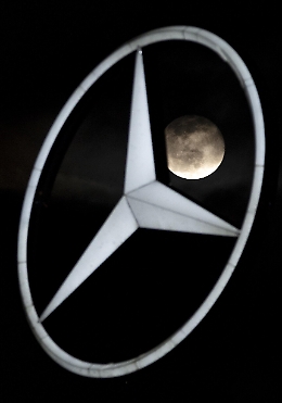 Mercedes: utile sale nonostante guerra, +3% a 3,6 miliardi