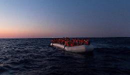 Sbarchi a Lampedusa, vicesindaco chiede aiuto a Salvini: &laquo;Non possiamo diventare un campo profughi&raquo;