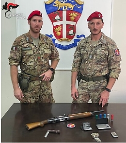 Biancavilla, spacciatore con fucile clandestino in casa: arrestato