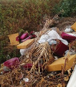 Catania discarica a cielo aperto. Un cittadino: «E' anche colpa dei troppi incivili»