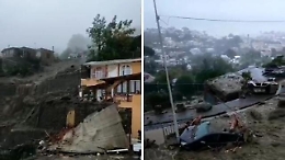 Ischia, l'enorme squarcio che si &egrave; aperto sulla montagna: la frana vista dall'alto