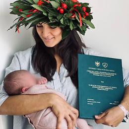 Tesi e doglie nello stesso giorno, laurea da casa poi ecco Nunzia