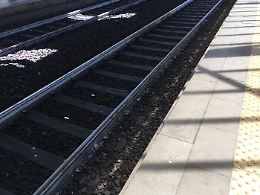 Investito dal treno, la vittima è uno studente di 19 anni