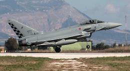 Eurofighter precipitato a Trapani, l'Aeronautica: «Continuano le ricerche del pilota»
