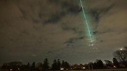 Meteoroide illumina il cielo francese. Esa: «Scoperto 5 ore prima dell'impatto»