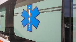 Moto contro auto in sosta nella corsia d'emergenza: morti due giovani sull'A29