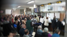 Troppi dipendenti in malattia, caos e proteste per le prenotazioni all'Asp di Palermo: intervengono i carabinieri