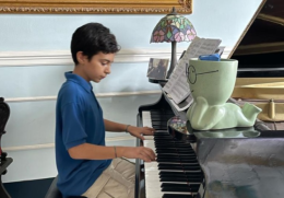 Il dodicenne Antonio Tancredi Cadili compone melodia per Biden