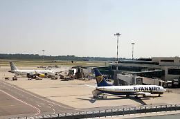 Bimbo nasce sull'aereo a 10mila metri di quota, sul volo Dubai Milano