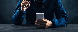 Telefonate continue, inseguimenti e insulti per la ragazza che lo aveva lasciato: arrestato 17enne