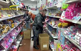 Giocattoli pericolosi e contraffatti importati dalla Cina e in vendita a Biancavilla e Misterbianco