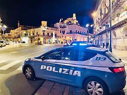 Spacciavano droga in piazza Campailla, fermati due giovani