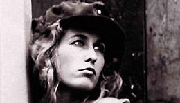 "Io che nasco immaginaria", la vita della stilista Chiara Boni diventa un libro