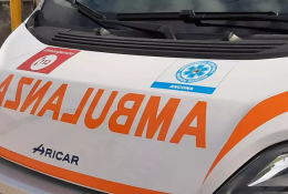 Saluta la sorellina, si sporge dalla finestra e precipita: gravissimo bimbo di 11 anni