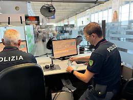 Tenta di imbarcarsi su un volo a Catania con una carta d'identità falsa: arrestata
