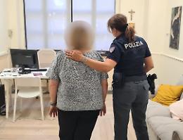 Aggredisce la madre per rubarle i soldi per le dosi di droga: arrestato