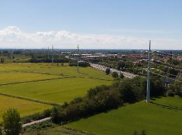 In funzione il collegamento a 380 kV Pantano–Priolo: più sicurezza per la rete in Sicilia orientale e 300 ettari liberati