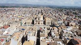 Rosolini tra fuga e nuovi arrivi: 5.237 emigrati, quasi 1.500 stranieri in città