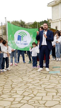 Modica, consegnata la bandiera Eco-school al plesso Piano Ceci dell'istituto Santa Marta-Ciaceri