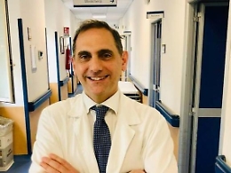 Il business dei dializzati: primario intasca mazzetta in diretta e finisce in manette