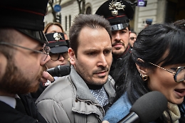 L&rsquo;analisi tecnica: come si esamina il DNA sotto le unghie e quali sono i rischi di contaminazione