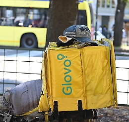 &laquo;Manca una valutazione sui rischi&raquo;, giudice accoglie il ricorso dei rider di Palermo e Trapani contro Glovo