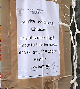 Prodotti alimentari mal conservati e senza tracciabilit&agrave;: chiuso un locale 