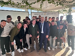 Gli auguri del Messina: &laquo;C'&egrave; magia in questo gruppo, lavoriamo per crescere ancora&raquo;