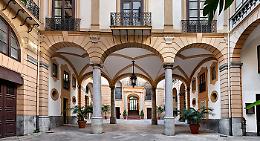 "Reset costretta a elemosinare altri servizi, per restare in piedi: il Comune intervenga"