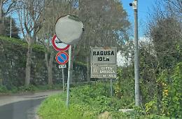 "Questa &egrave; l'accoglienza riservata ai visitatori di Ibla, semplicemente assurdo"