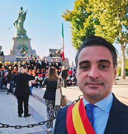 Nessun caso Delmastro in Sicilia, Fratelli d'Italia sospende la revoca e riammette il presidente del consiglio 