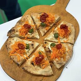 La pizza con le carote? Si pu&ograve;, se &egrave; quella fresca, Igp e super crunch di Ispica