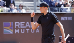 Jannik Sinner batte Medvedev nella semifinale interrotta a Roma e si regala la finale contro Casper Ruud