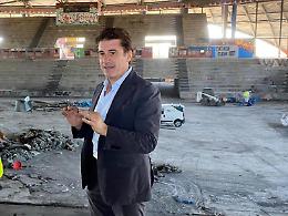 Parisi  saluta il “suo” assessorato: «Domani mi dimetto, poi mi riposo»